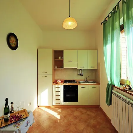 Farmhouse Near Lake Trasimeno With Pool, Cleaning Included * Passignano sul Trasimeno