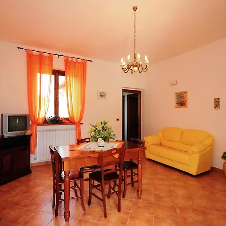 Ferienhaus Farmhouse Near Lake Trasimeno With Pool, Cleaning Included